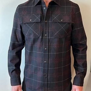 Karl Lagerfeld Mens M, Spread collar with long sleeve shirt/jacket